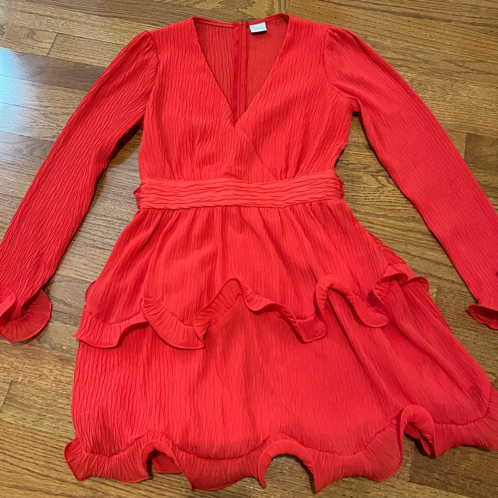 Red ribbed long sleeve dress (selfie leslie)
